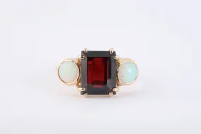 14k Yellow Gold 3.49tcw Garnet 0.92tcw Opal Ring Size 6.5 (4.53g.)